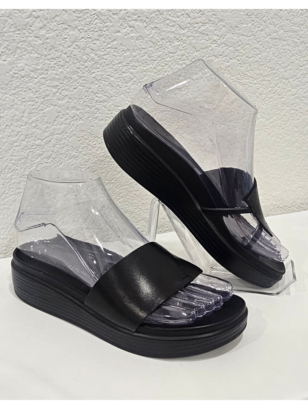 Donald J Pliner Women’s 5M Black Leather Platform Slide Sandals Wedge Slip On